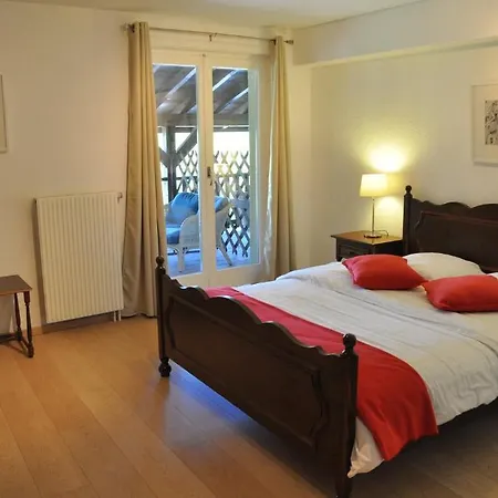 A La Chotte Hotell 3*